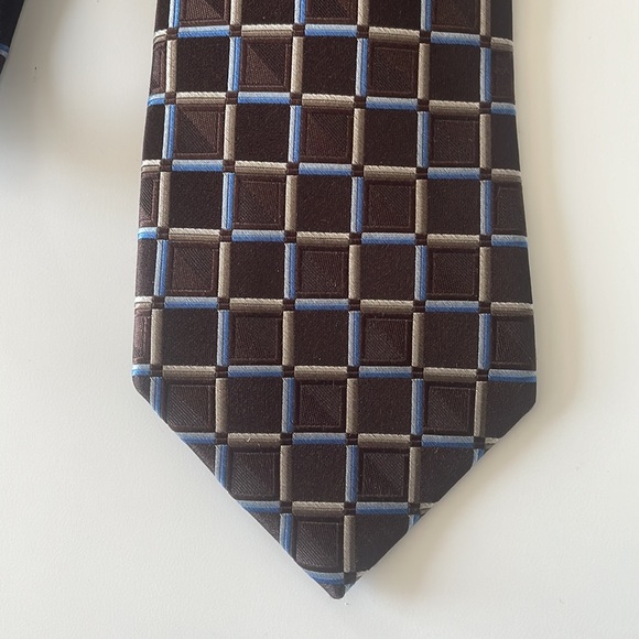 Brown Square Design Michael Kors Silk Tie - Picture 5 of 8